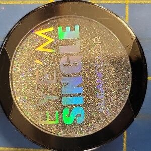 Kleancolor Eye'M Single Glitter Eyeshadow Holographic 1.8g Sealed Bachelorette